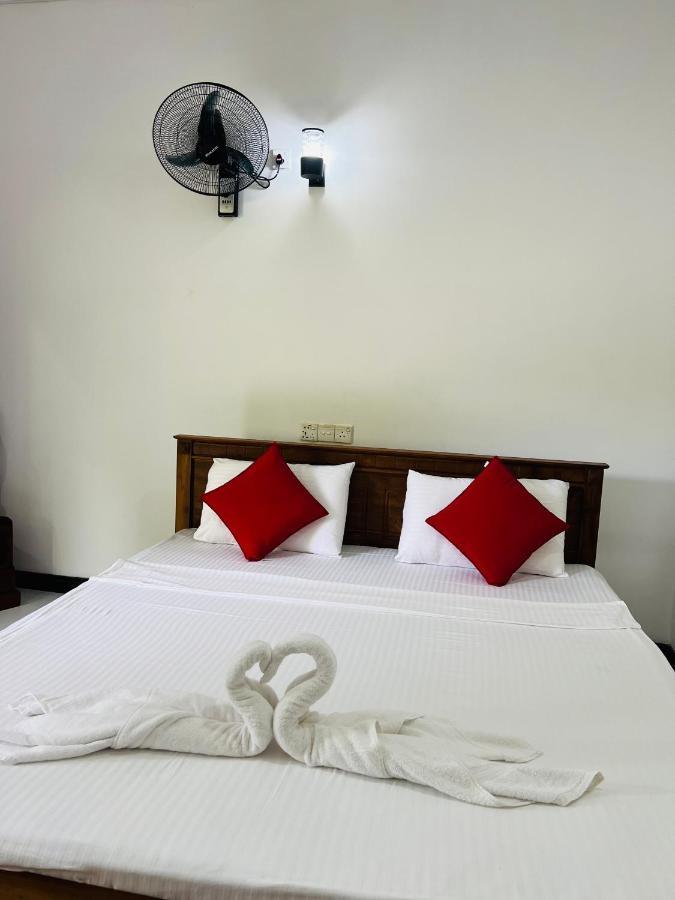 Sigiri Budget Homestay Sigiriya Buitenkant foto
